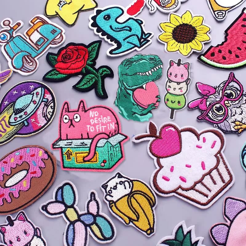 Simpatici animali dinosauro patch termoadesivo ricamato per abbigliamento cartoni animati toppe anime per vestiti per bambini applique adesivi t-shirt