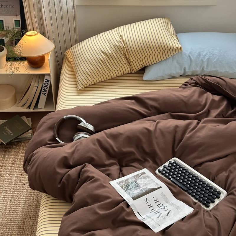 Set di Biancheria da Letto in Cotone Lavato per Autunno e Inverno, Quattro Pezzi, Copripiumino, Lenzuola e Federe Semplici