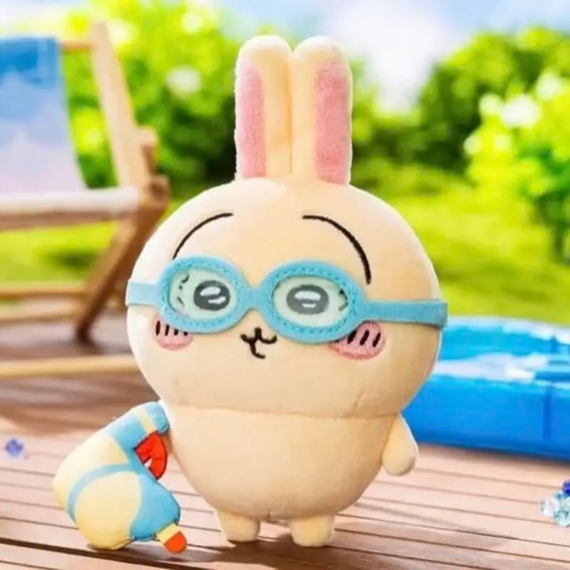 Pupazzo di peluche morbido a forma di Usagi (anime giapponese) con occhialini da nuoto e pistola ad acqua, ornamento da appendere al portafoglio, regalo di compleanno per amico