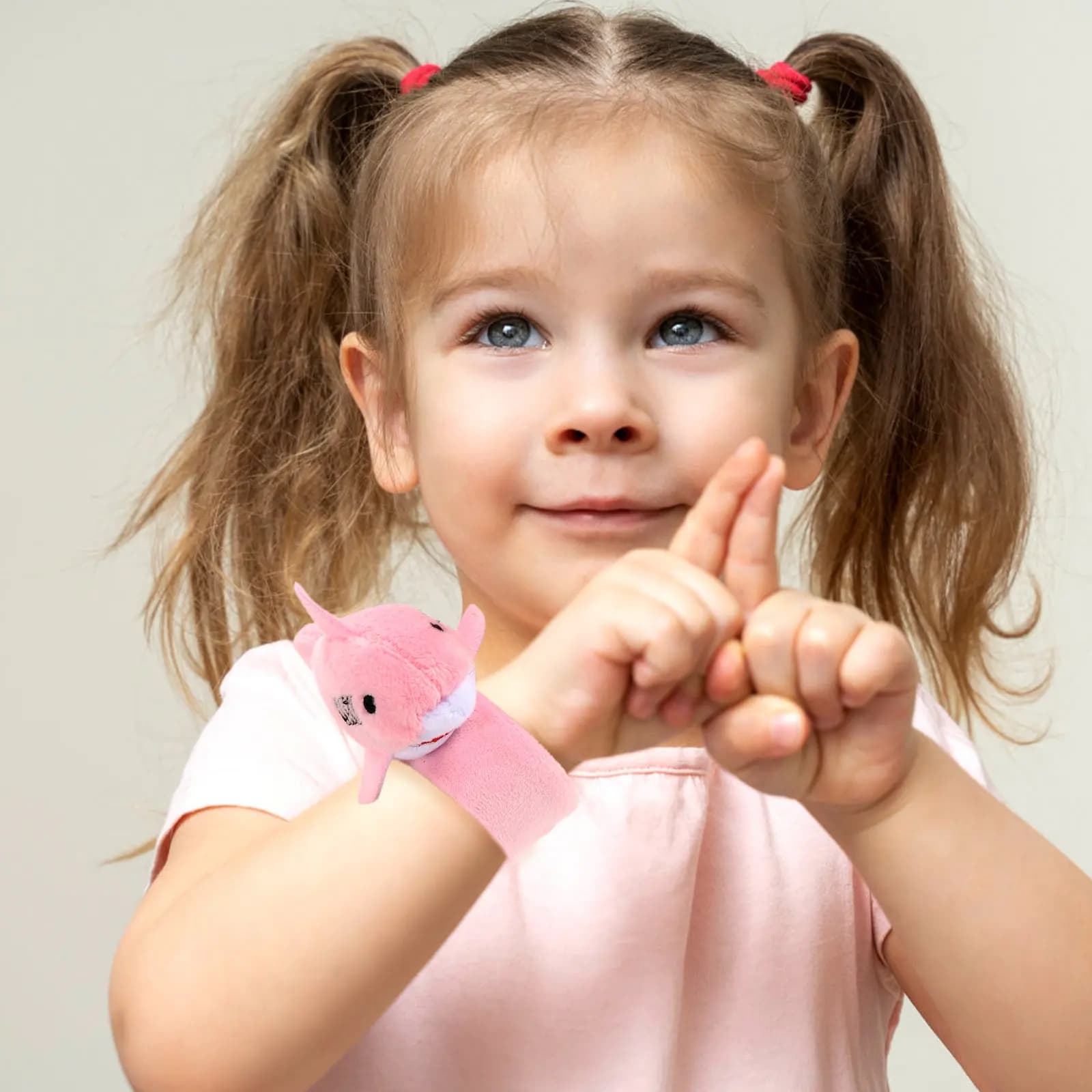 2 Pezzi Braccialetti a Forma di Squalo per Bambini, Morbidi Bracciali Imbottiti, Accessori Divertenti e alla Moda