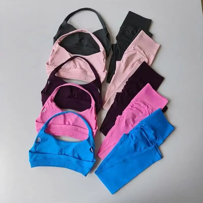 Nuovo completo da yoga senza cuciture, bellissimo reggiseno sportivo sulla schiena da donna, pantaloni a vita alta fitness color pesca, yoga bagnato, pilates