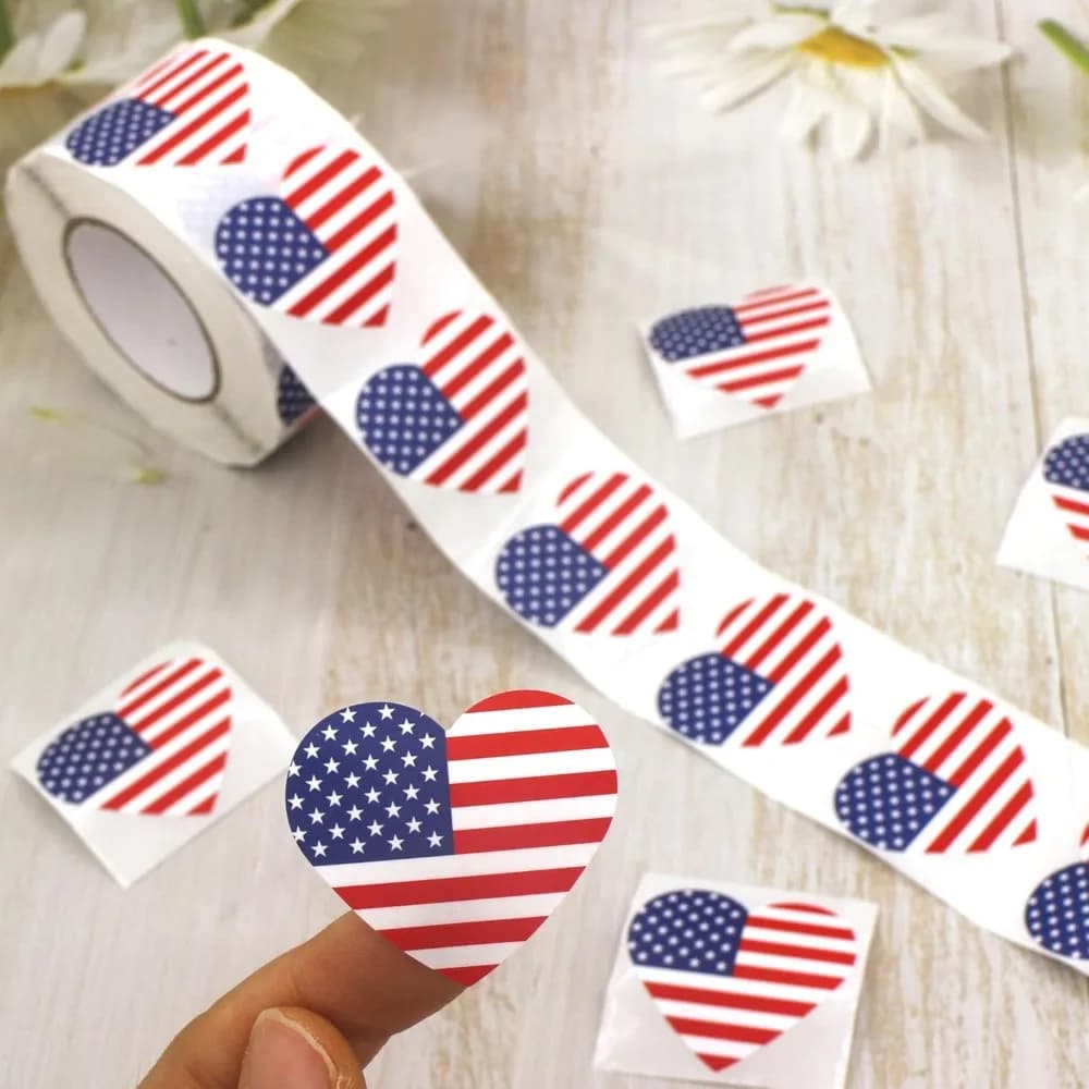 500Pcs/roll Heart USA Flag Stickers Self Adhesive Decals for Party Celebration Car Laptop Helmet Window Decor Party Decals