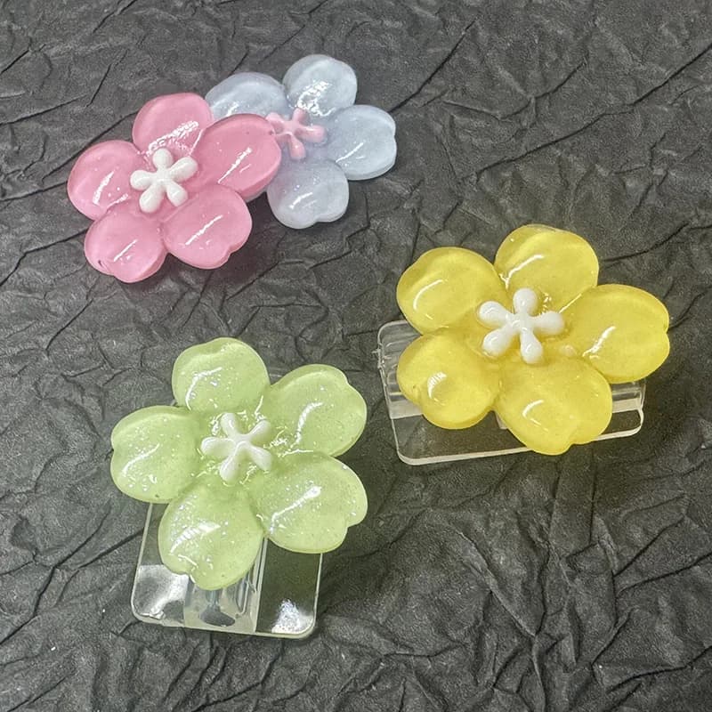 2Pcs Soft Silicone Charger Cable Winder Cord Cherry Blossom Flowers Clip for IPhone Data Fast Charging Cable Protector Sleeve