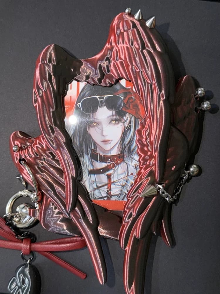 Card Display Six Winged Angel Wings Photocard Holder Cute 3d Printed Punk Rivet For Fans Pendant Exquisite Ornament Surprise Acg