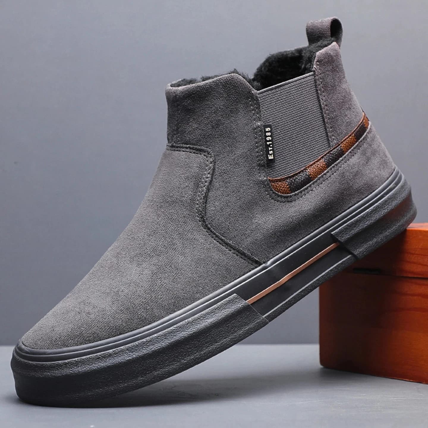 Scarpe da uomo in pelle scamosciata Stivali moda Peluche all'interno Scarpe casual in pelle alte Stivali corti invernali da esterno