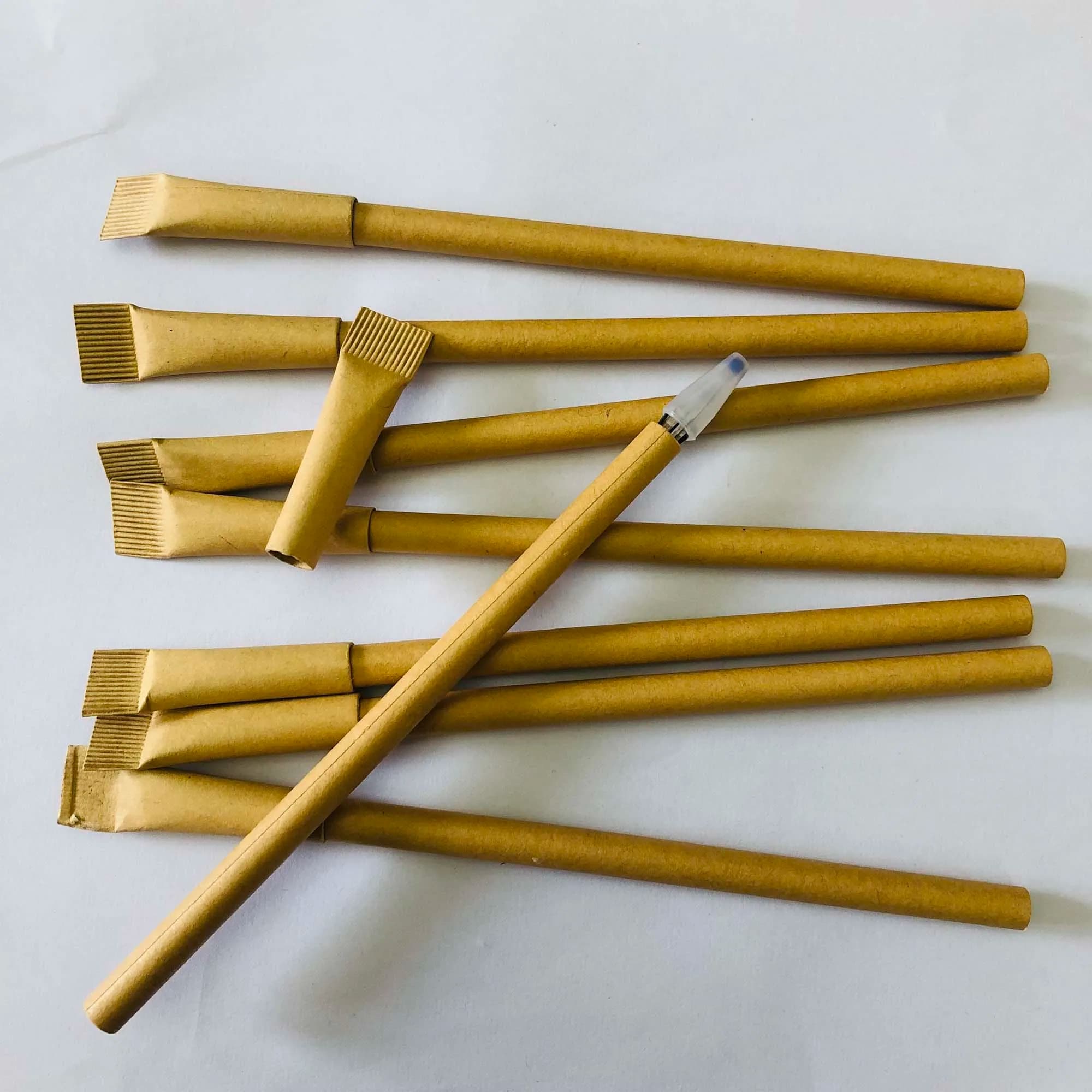 Penna in carta kraft riciclata ecologica con logo personalizzato, regalo promozionale.