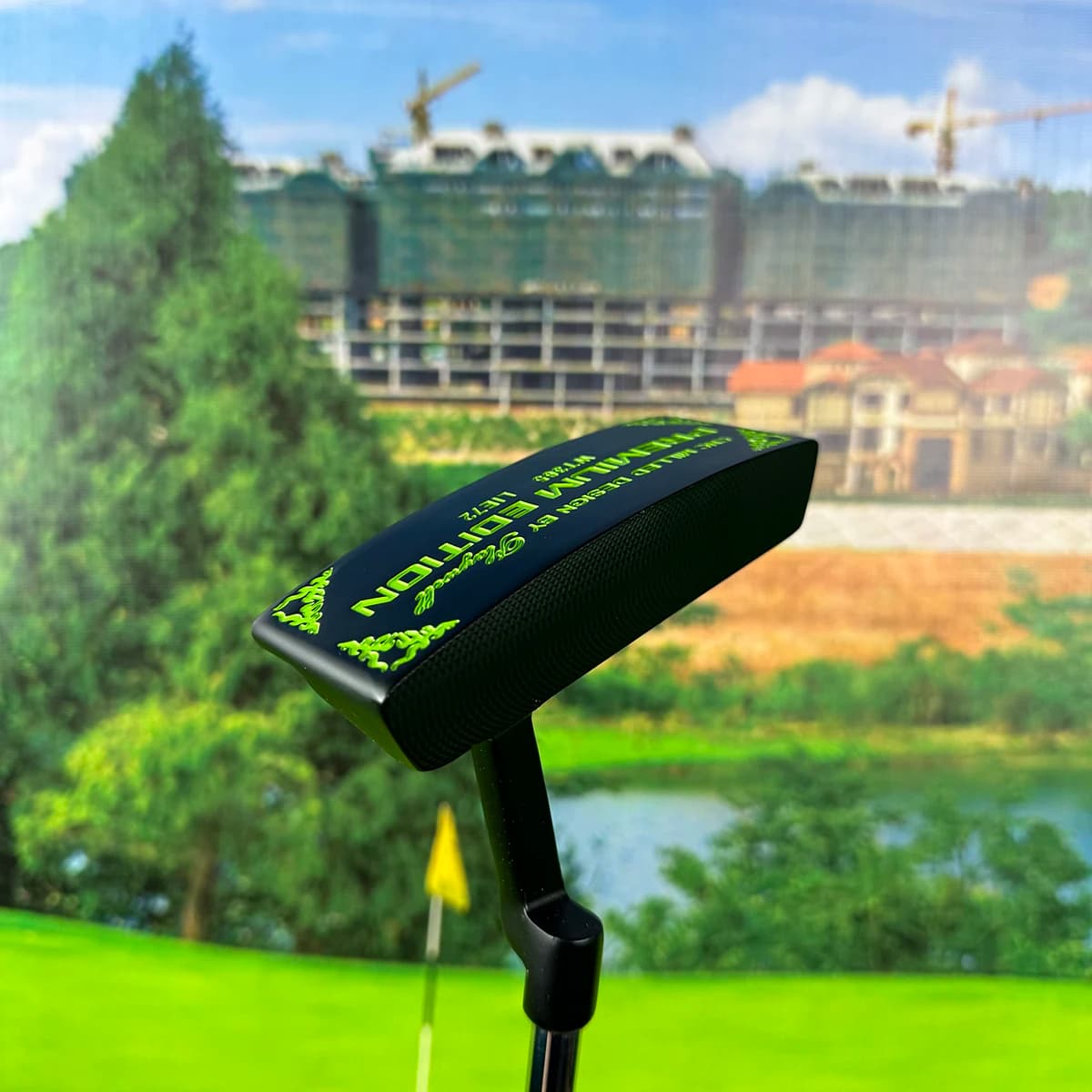 Mazze da golf Putter da golf in piedi Il centro di gravità basso è stabile Putter da uomo con asta in acciaio inossidabile con linea di mira