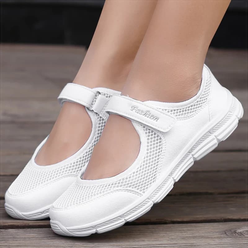 Scarpe da donna scarpe vulcanizzate leggere da donna bianche Zapatillas De Mujer primavera estate sneaker casual scarpe comode da donna