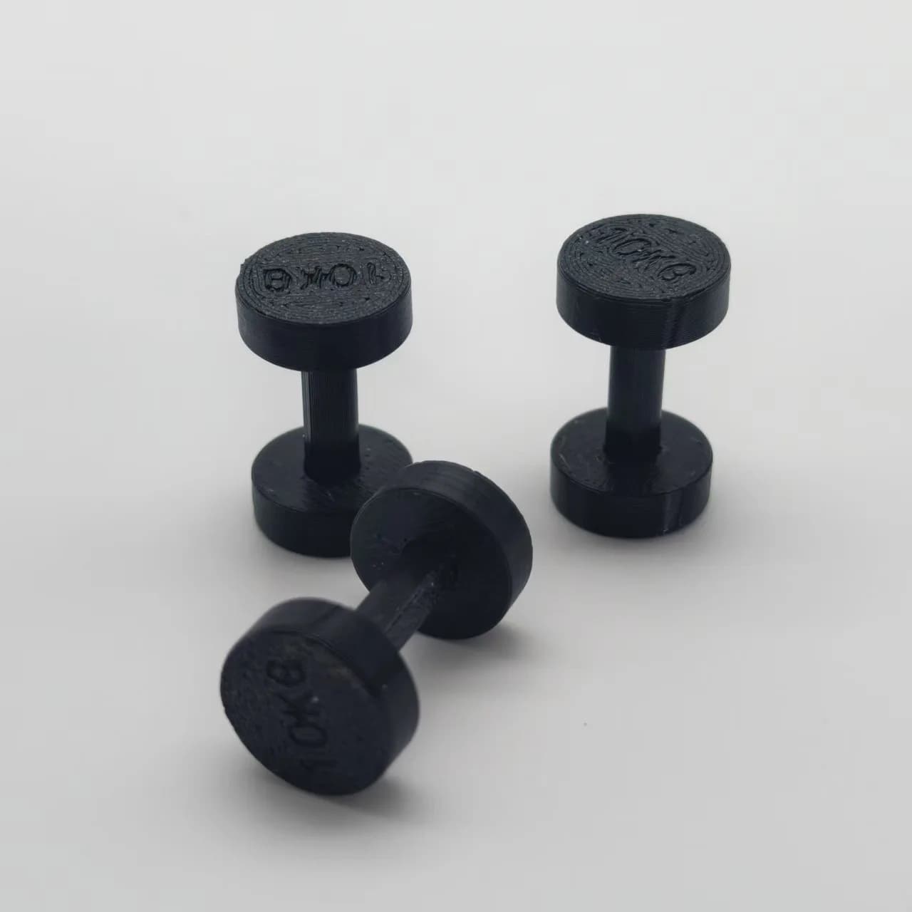 2pcs 1:12 Mini Dumbbell Model Fitness Equipment Miniature Gym Accessory Workout Scene Prop Desktop Decoration Craft Ornament