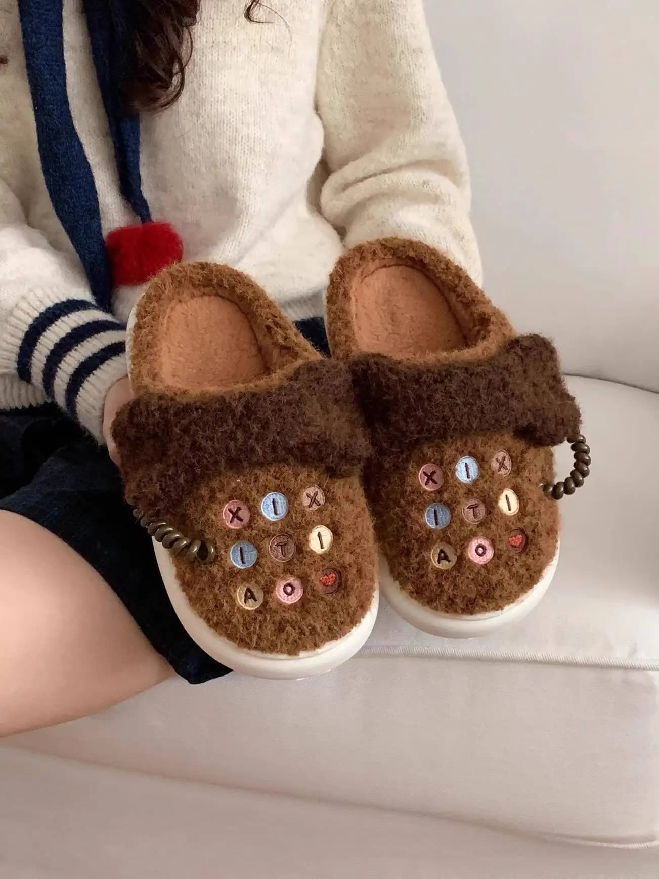 Pantofole da casa da donna Divertimento invernale Design telefonico Scarpe soffici Pantofole in cotone con suola morbida antiscivolo calde per la casa con stile carino