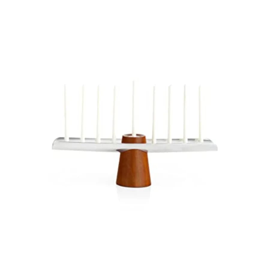 Nambé Classic Menorah Portacandele in lega placcata argento da 14 pollici su base in legno di acacia Hanukkiah moderno di metà secolo per Hanukkah C