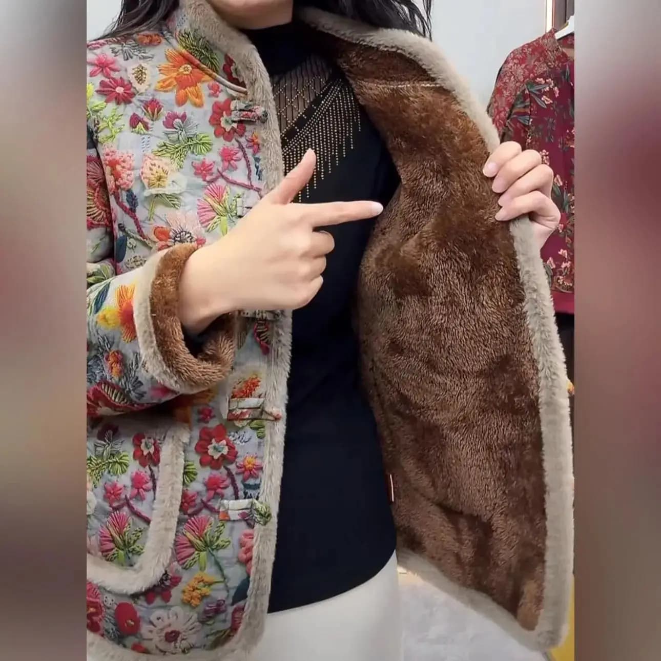 Chinese Style Short Thickened Cotton Jacket Women's Winter Outerwear Buttoned Floral Print Traditional Tang Costume Style Coat