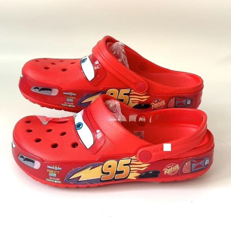 Disney Lightning McQueen 95 Clogs, sandali da spiaggia unisex per esterni, scarpe da coppia antiscivolo traspiranti con punta chiusa