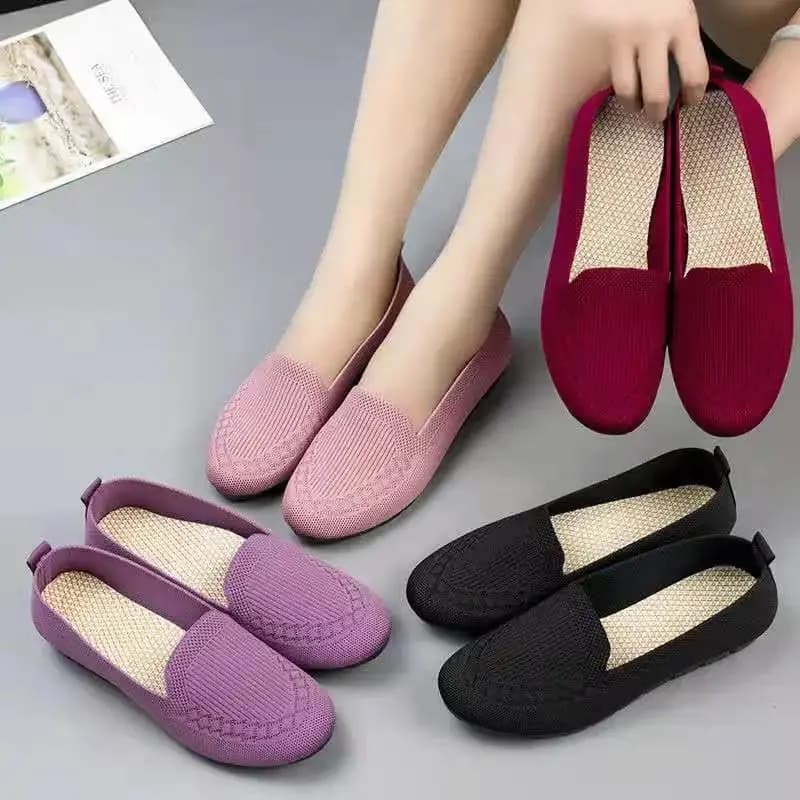 Scarpe da ginnastica lavorate a maglia con fondo morbido casual traspirante da donna Nuove scarpe basse da donna Scarpe vulcanizzate tinta unita Casual Chaussure Femme