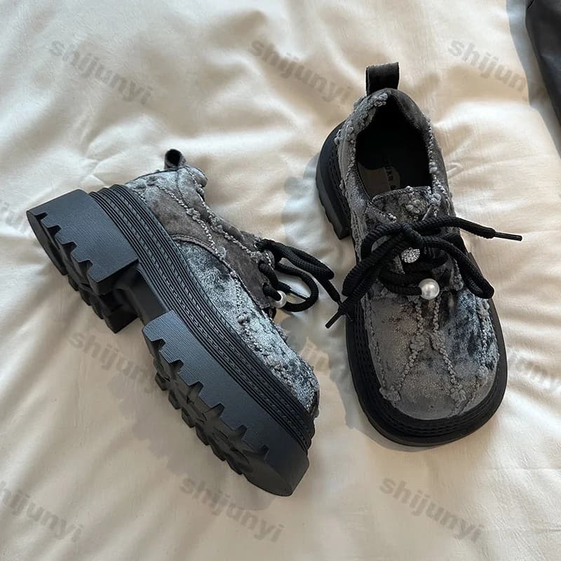 Suole spesse da donna Aumentano scarpe casual Donna 2025 Moda primaverile Scarpe singole stringate Mocassini di lusso Scarpe in pelle con plateau