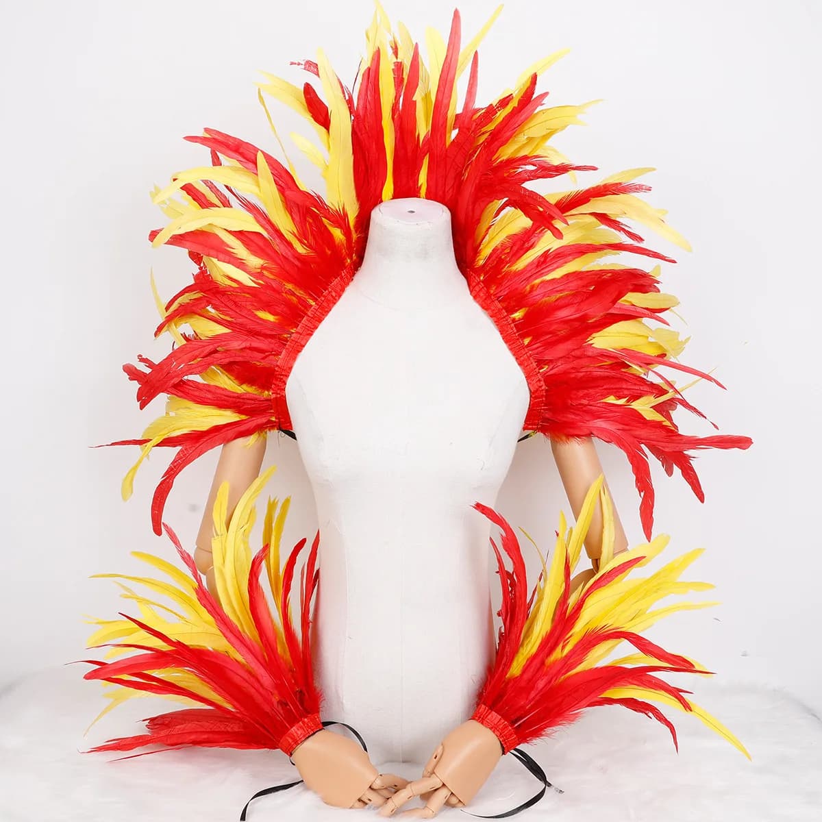 Polsini da polso per donna Strega Halloween Mardi Gras Mantello di piume Costumi Party Cosplay Scialle di piume gotico e 1 paio
