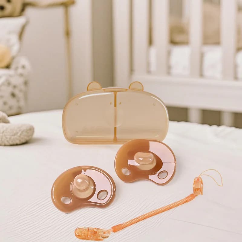 Set ciuccio in silicone per bambini da 4 pezzi con scatola portaoggetti per orso Catena per ciuccio a molla Testa per capezzoli piatta e rotonda per uso diurno e notturno Set