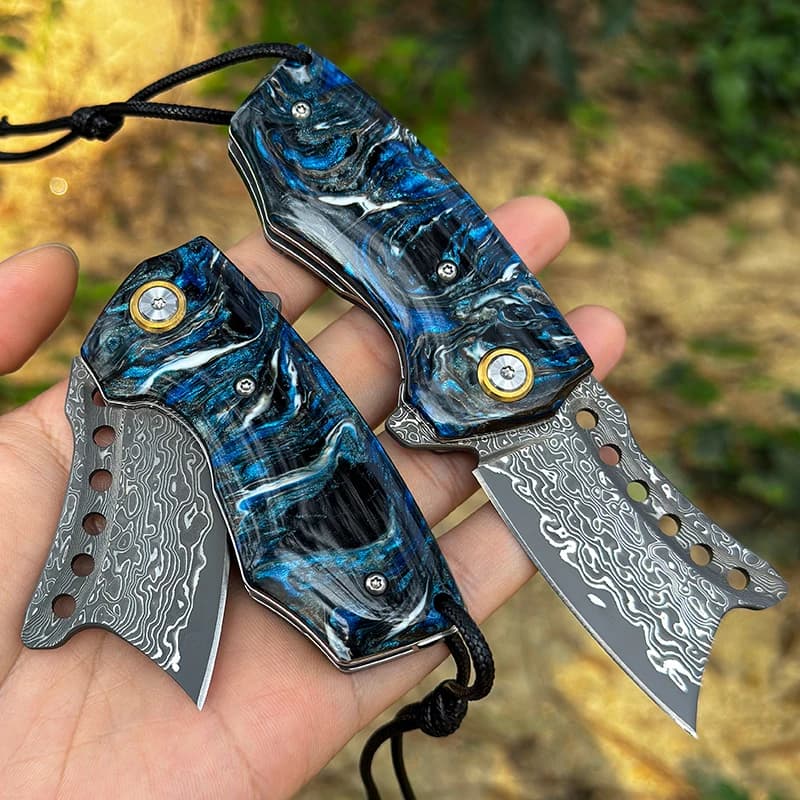 Handmade Damascus Steel Pocket Knife, Men's EDC Folding Knife,Camping Adventure,Outdoor Hunting Survival Kitchen Carrying Knife