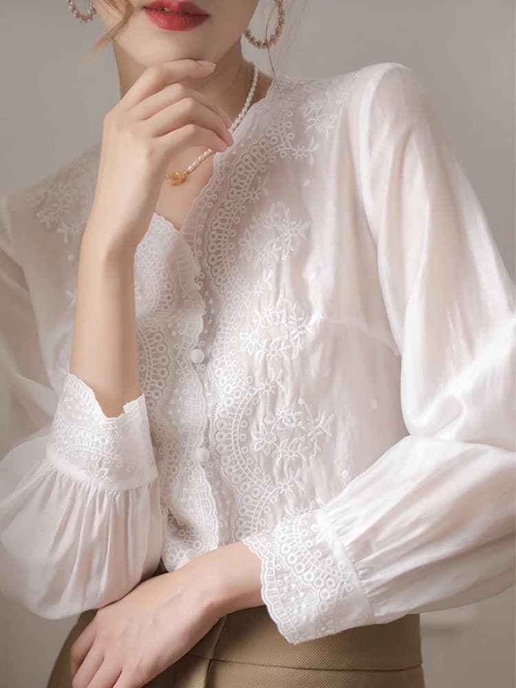 2025 Lace women's shirt with French embroidered flowers with V-neck Sweet long sleeve linen shirt Autumn loose elegant sun protection Top 16108