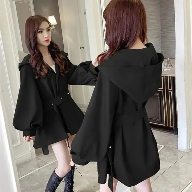 Trench con cappuccio da donna Primavera e autunno Nuove maniche a lanterna Cintura britannica casual di fascia alta Windbereaker Capispalla da donna W3179