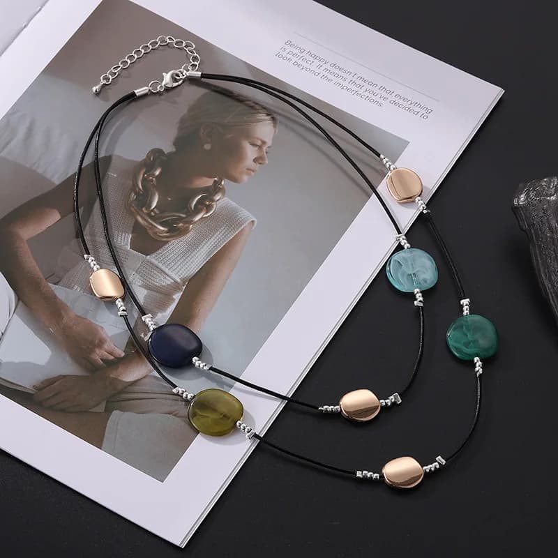 Necklace, high-end accessories, women's fashionable multi-layered fashionable versatile short necklace