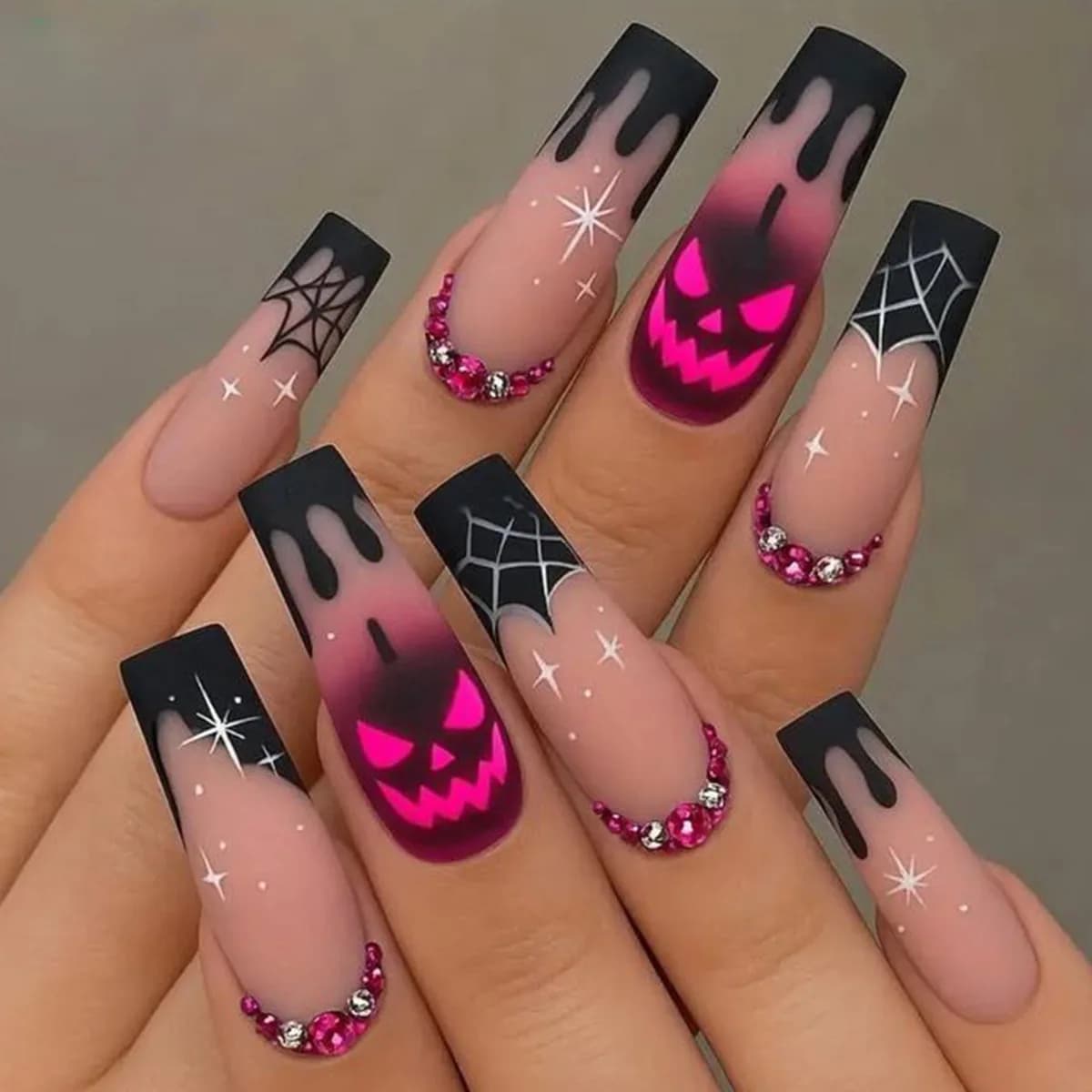 24pcs DIY Party Cosplay Fake Nails Gradient Rose Red Pumpkin Spider Web Diamond Press On Nail Black French Halloween Manicure