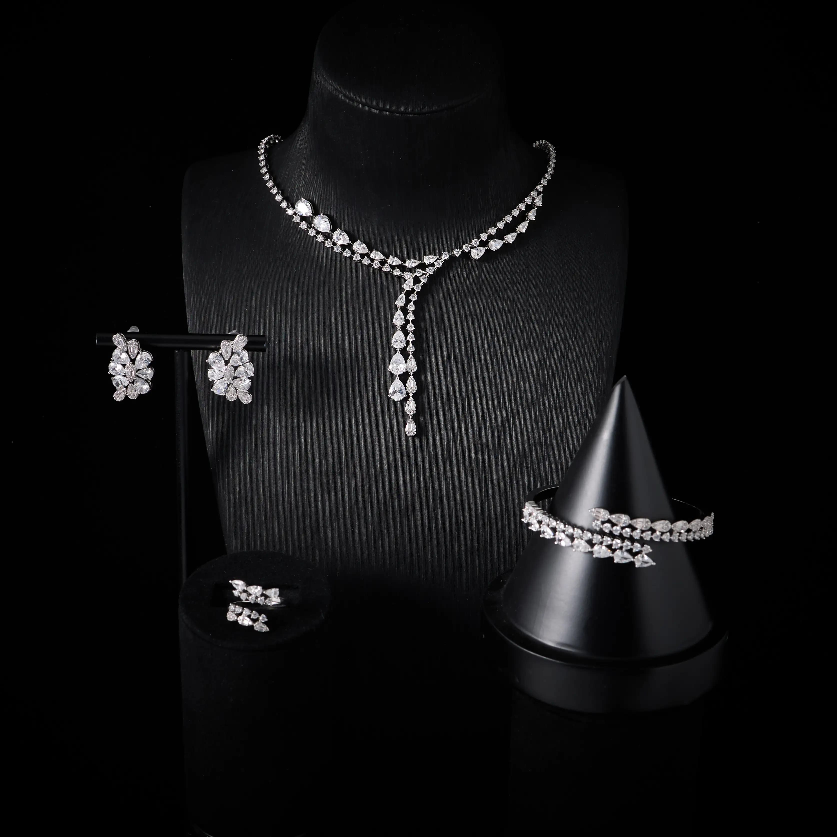 00086 Set di collane per donna Cuore Goccia d'acqua Set di gioielli con strato di zirconi cubici Accessorio di fidanzamento per feste saudite di Dubai