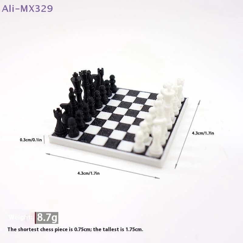 【MX329】1 Set 1:12 Modellino in Miniatura di Scacchi Internazionali per Casa delle Bambole, Scacchiera in Miniatura per Decorazione Scenari di Vita