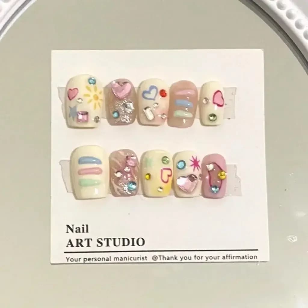 Love Diamonds Yellow Handmade Manicure Retro Cute Y2k Fake Nails Millennial Hottie Hand-painted Nail Art Short Artificial Nail 6