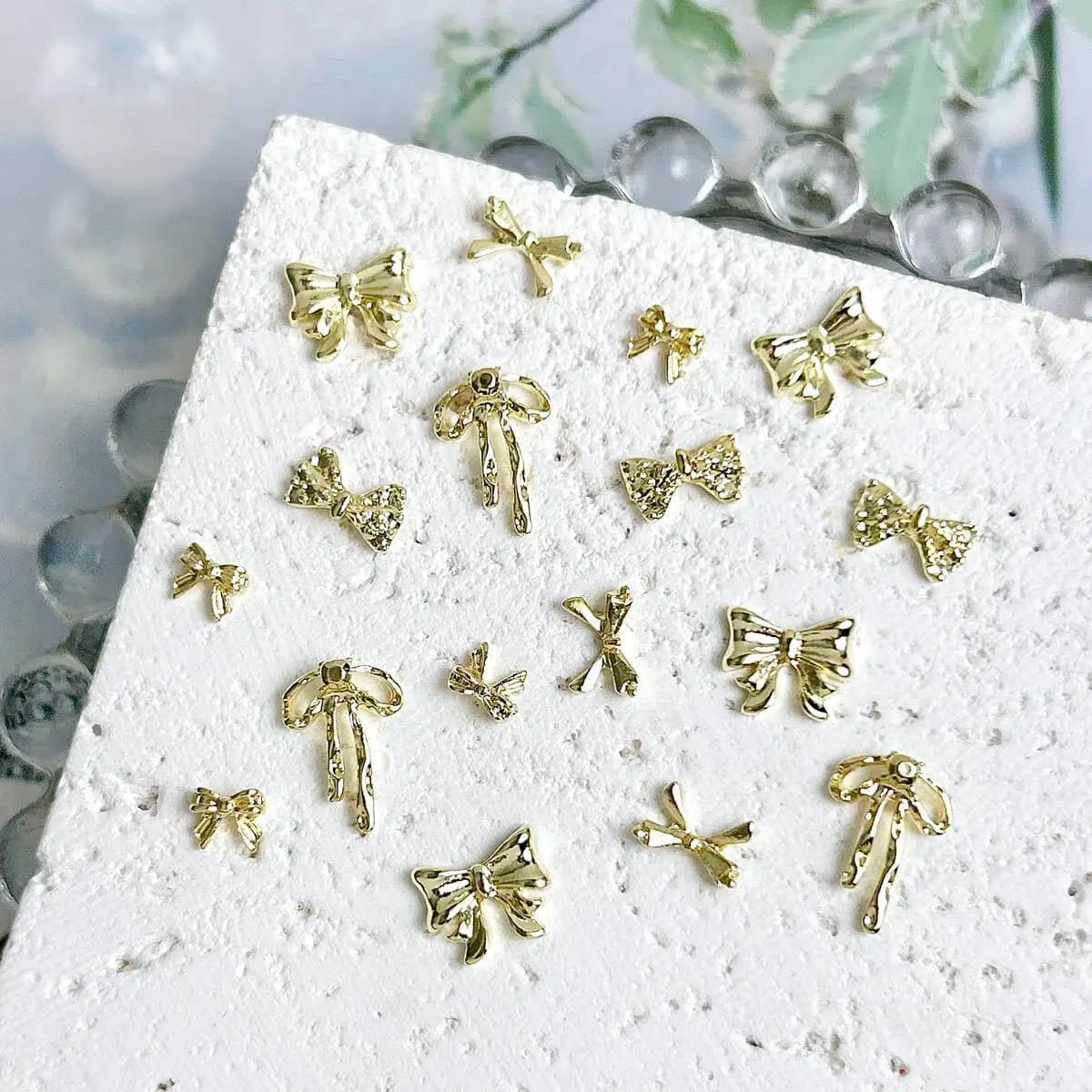 20 Pezzi di Decorazioni per Unghie in Lega Lucida a Forma di Fiocco, Vari Stili, Fiocchi 3D Dolci per Nail Art Fai-da-Te e Unghie alla Francese