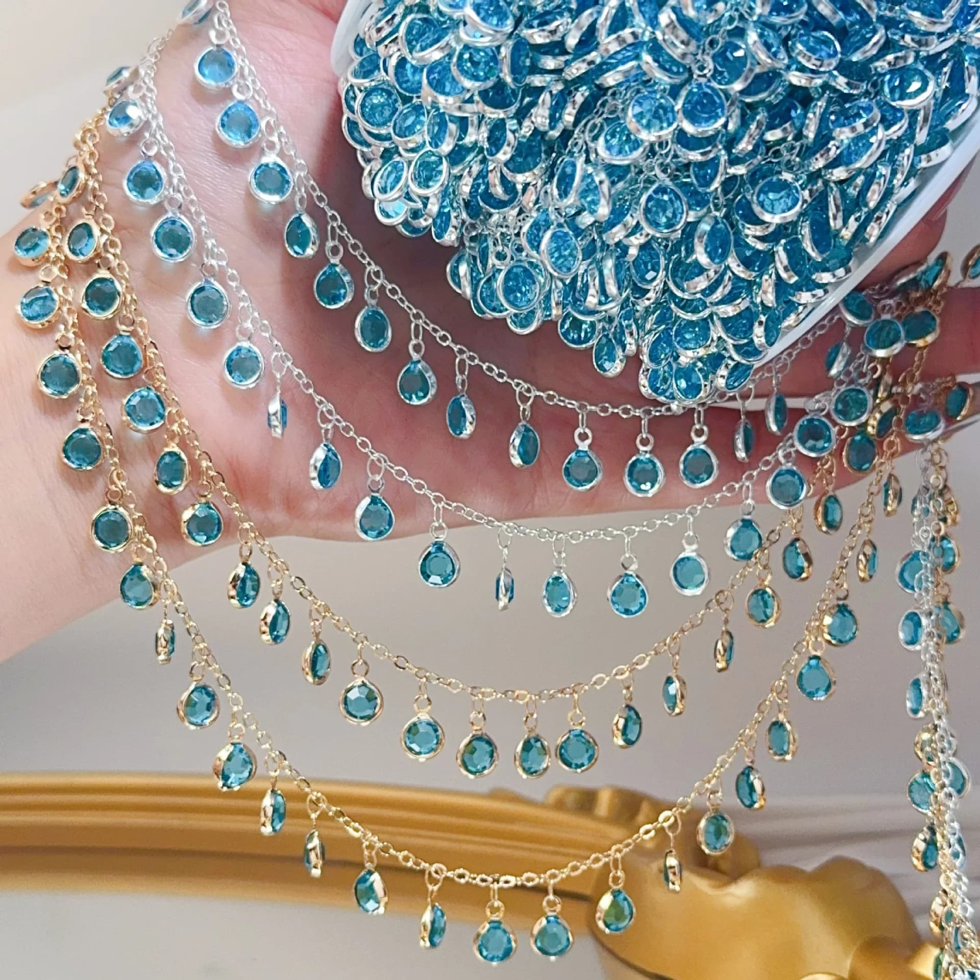 0.5/1/2 M/lotto Alta ritenzione di colore Lago Blu Nappa di Vetro Catena di Rame Per La Collana FAI DA TE Abbigliamento Esotico Accessori Per Capelli materiale