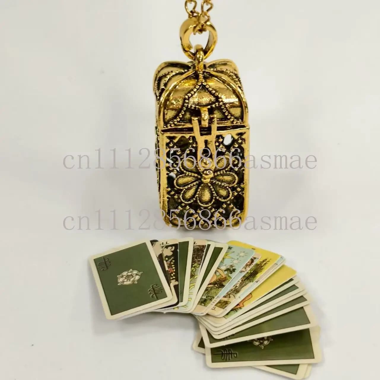 Vintage Alloy Tarot Card Pendant Necklace Mini Metal Box Accessories Steampunk Pendant Neck for Men Women