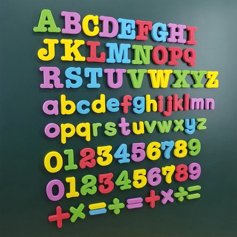 Lettere magnetiche Alfabeto ABC Numeri 123 Magneti da frigorifero Set di giocattoli educativi in plastica per l'apprendimento prescolare Matematica maiuscola minuscola