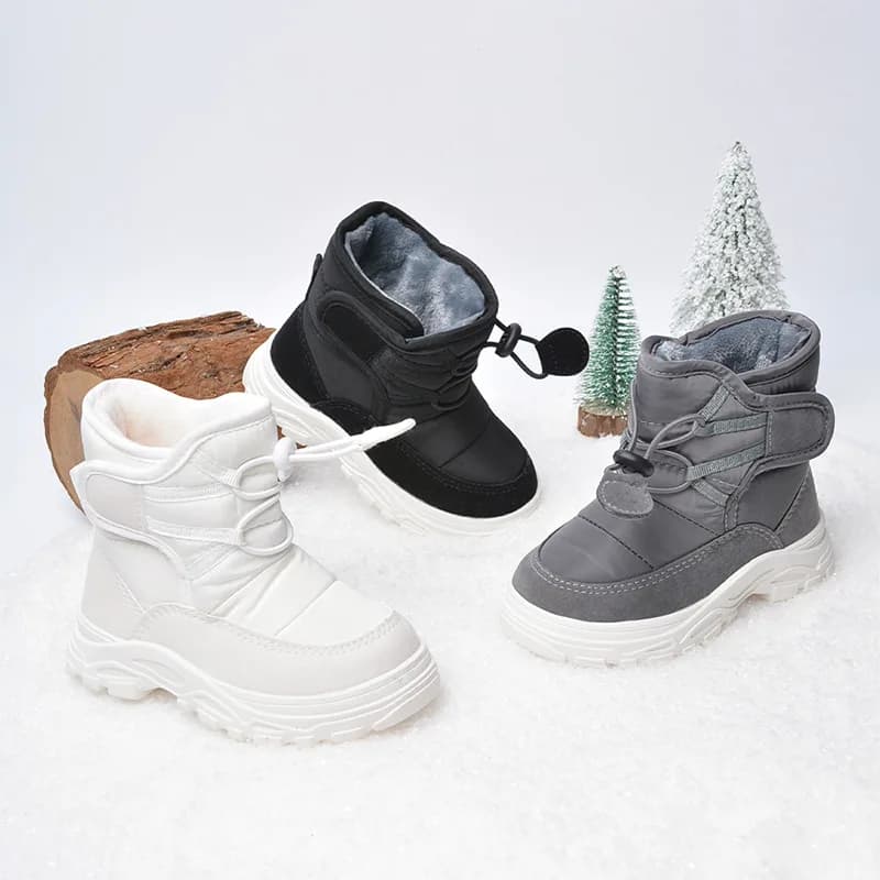 Stivali da neve per bambini invernali bambino morbido caldo peluche all'interno di scarpe in cotone ragazzi ragazze stivali Anti-calcio impermeabili scarpe con fibbia principessa