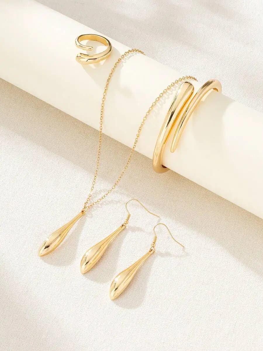 Set di gioielli moderno a forma di goccia per donna: anello regolabile, bracciale a strati, orecchini pendenti e collana a catena