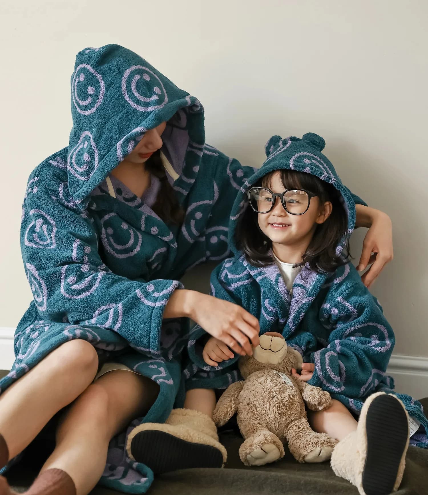 Smiley Face Pattern cotton parent-son bathrobe towel soft children ear sweatshirts bathrobe Kimono Sleepwear coat bathroom towel Unisex