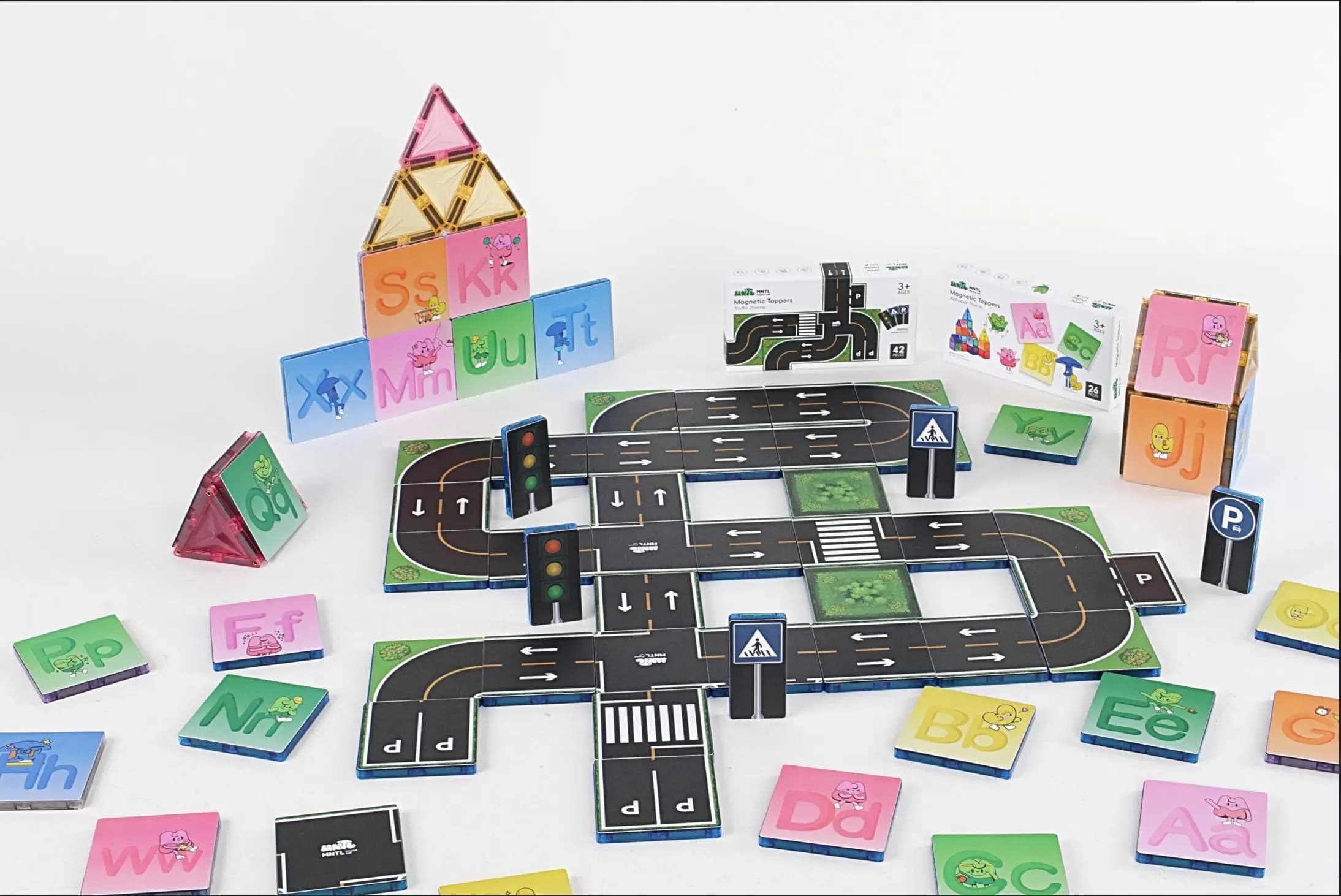 26 pezzi di piastrelle magnetiche ABCAlphabet Road Toppers Set blocchi di costruzione per bambini piccoli che imparano blocchi magnetici educativi per bambini