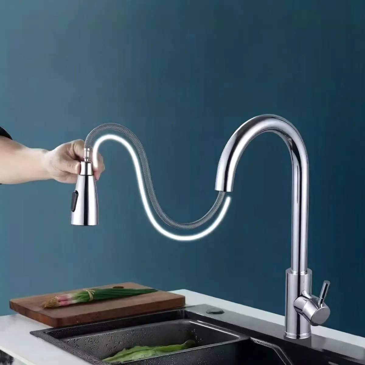 Rubinetto da cucina in acciaio inossidabile a foro singolo con doccetta estraibile, miscelatore per lavello con getto a spruzzo e testina girevole a 360° per la pulizia