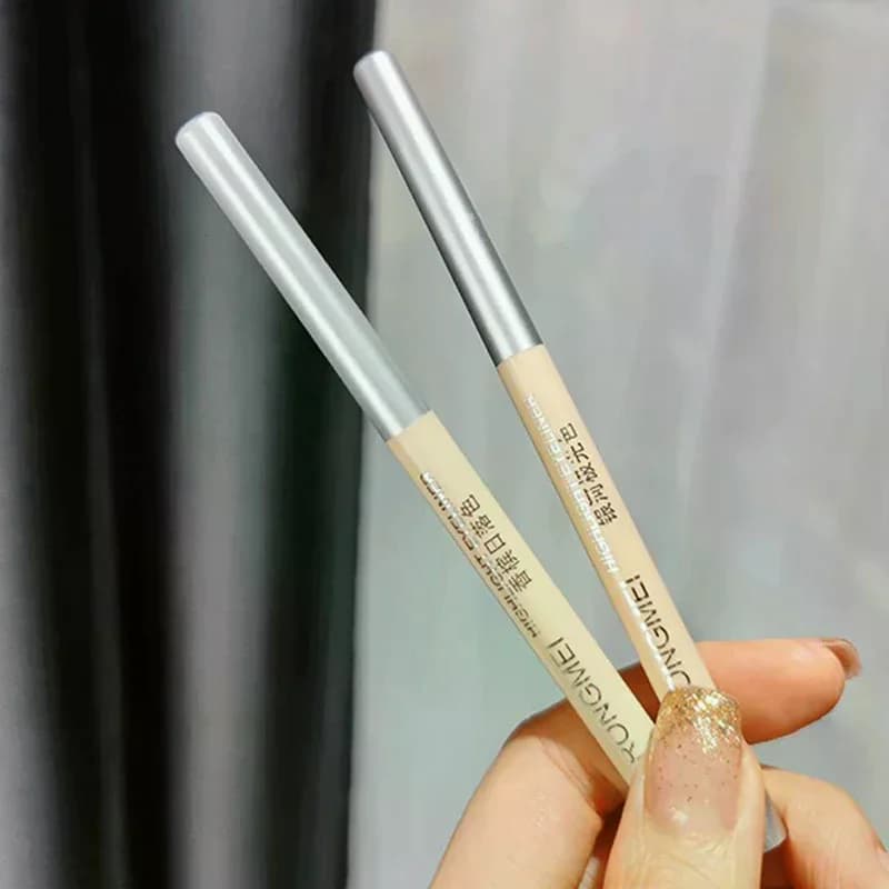 DIKALU Eyeliner Pen for Eyeliner Opaque Perlescent Evidenzia Waterproof Illumina Silk Kiss Make-up Matita Lips