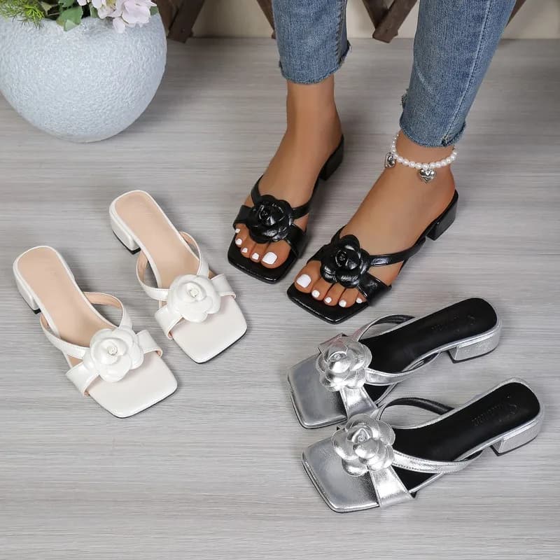 Nuovi Sandali Estivi 2025 da Donna di Lusso con Fasce Incrociate Floreali, Sexy e Versatili, con Tacco Quadrato, Casual da Spiaggia, Tacchi Alti, Taglie Forti