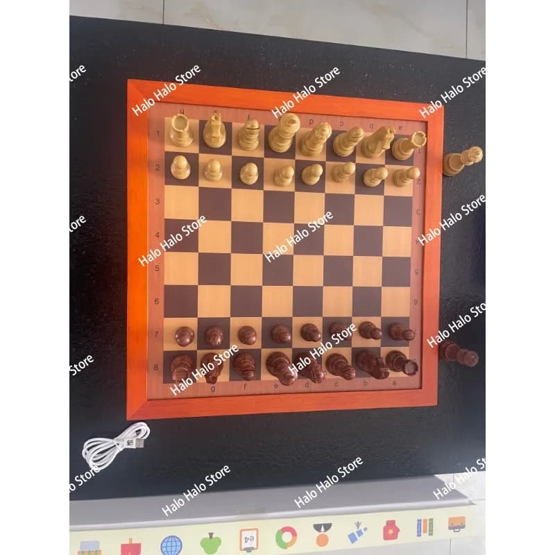 Set di scacchi internazionale elettronico con scacchiera intelligente con riproduzione online