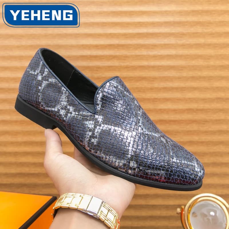 New Pointed Serpentine Mirror Patent Leather Slip On Shoes Men Designer Loafers Formal Wedding Prom Dress Homecoming Footwear