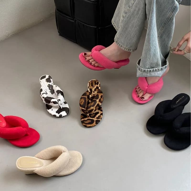 2026 Summer New Women's Flip-Flops for Outdoor Wear, High-Heeled Wedge Platform Thick-Soled Women's Sandals