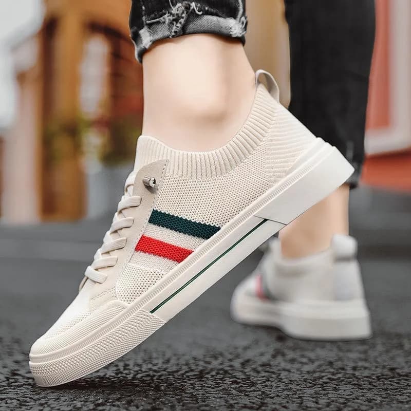 Scarpe da tavolo in rete da uomo di lusso Scarpe da corsa sportive casual con suola morbida traspirante Scarpe da ginnastica di tendenza giovanile Scarpe di tela slip-on