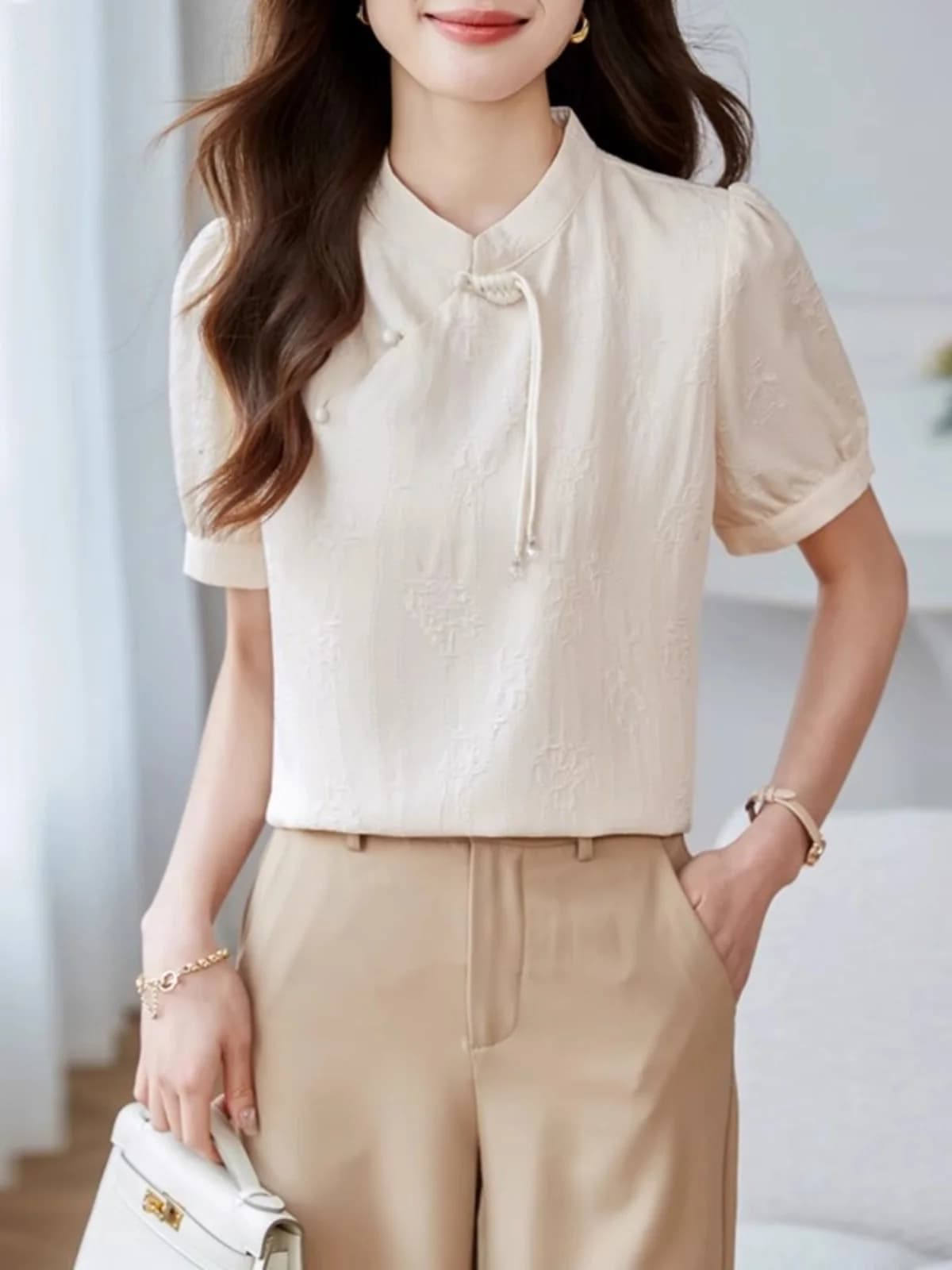Elegante Camicia Donna Nuovo Stile Cinese con Colletto Rialzato, Maniche a Bolla, Blusa in Chiffon con Dettagli Bottoni, Moda Estiva 2026 per il Pendolarismo