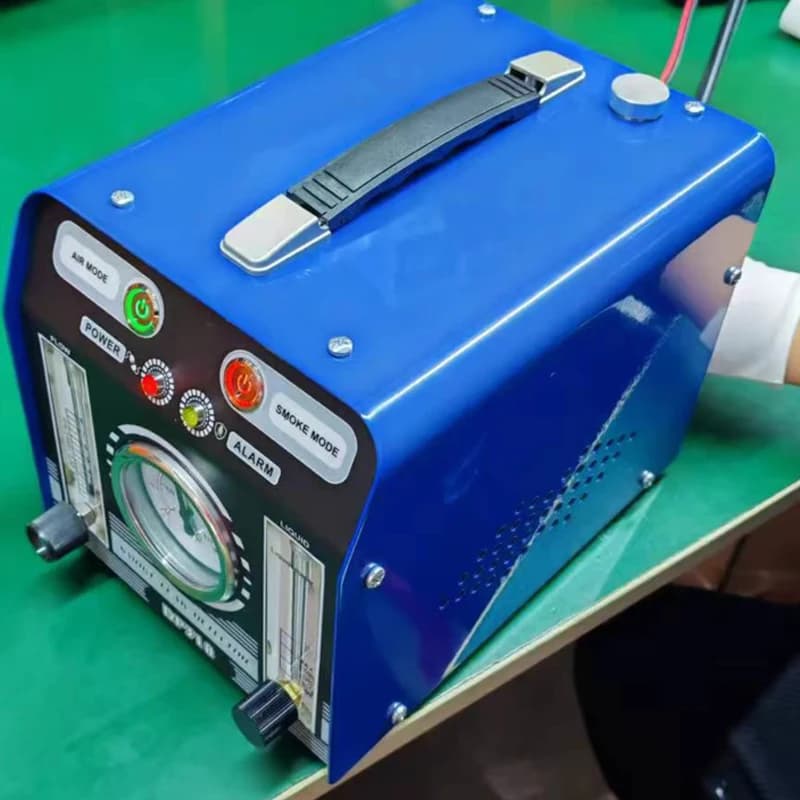 Rilevatore di perdite di fumo per manutenzione automobilistica 12v Strumento diagnostico per rilevamento perdite di scarico di aspirazione della macchina per guasti della pipeline Doppia pompa