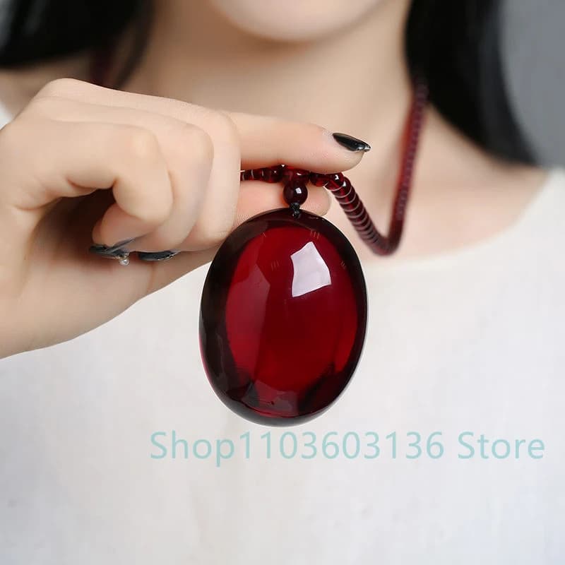 Natural Burgundy Amber Beeswax Pendant Necklace Charm Jewellery Women's Hand-Carved Pendant for Women Men Fashion Accessories