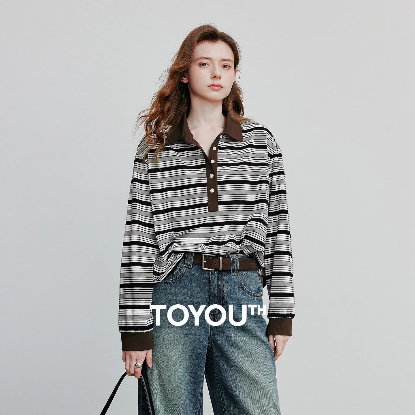 TOYOUTH T-shirt a maniche lunghe da donna 2025 Autunno Nuovo colletto rovesciato a righe Top pullover casual a contrasto