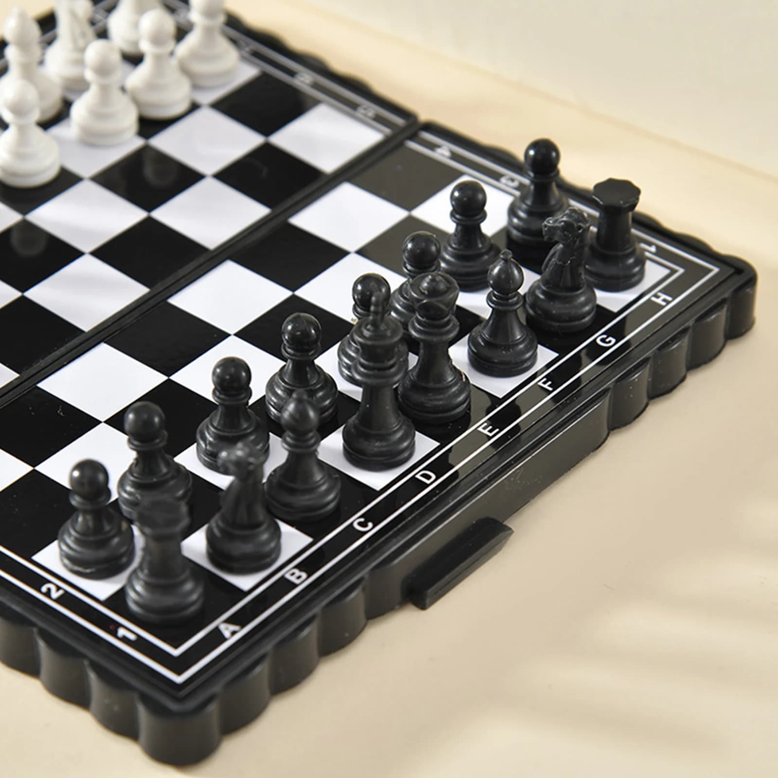 Portable Mini Magnetic Chess Set Folding Chessboard Board Game Magnetic Chessboard Set Outdoor Travel Camping Entertainment