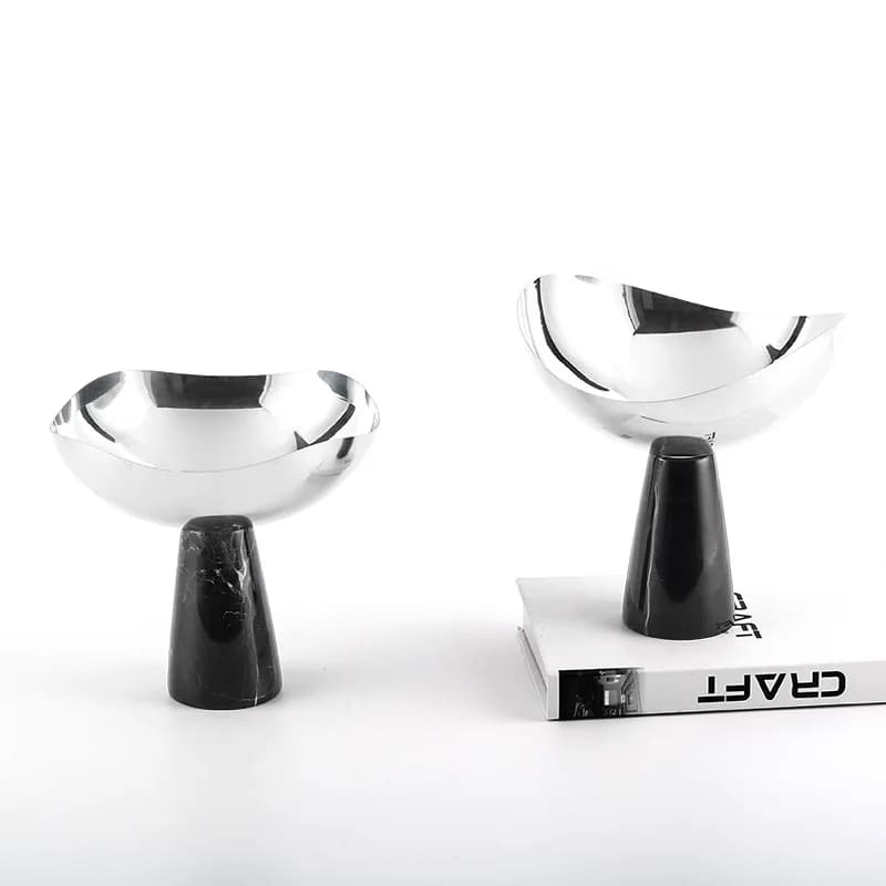 Piatto di frutta con base in marmo di lusso leggero ornamento modello room club nuovo piccolo ornamento cinese per vassoio di frutta secca per snack